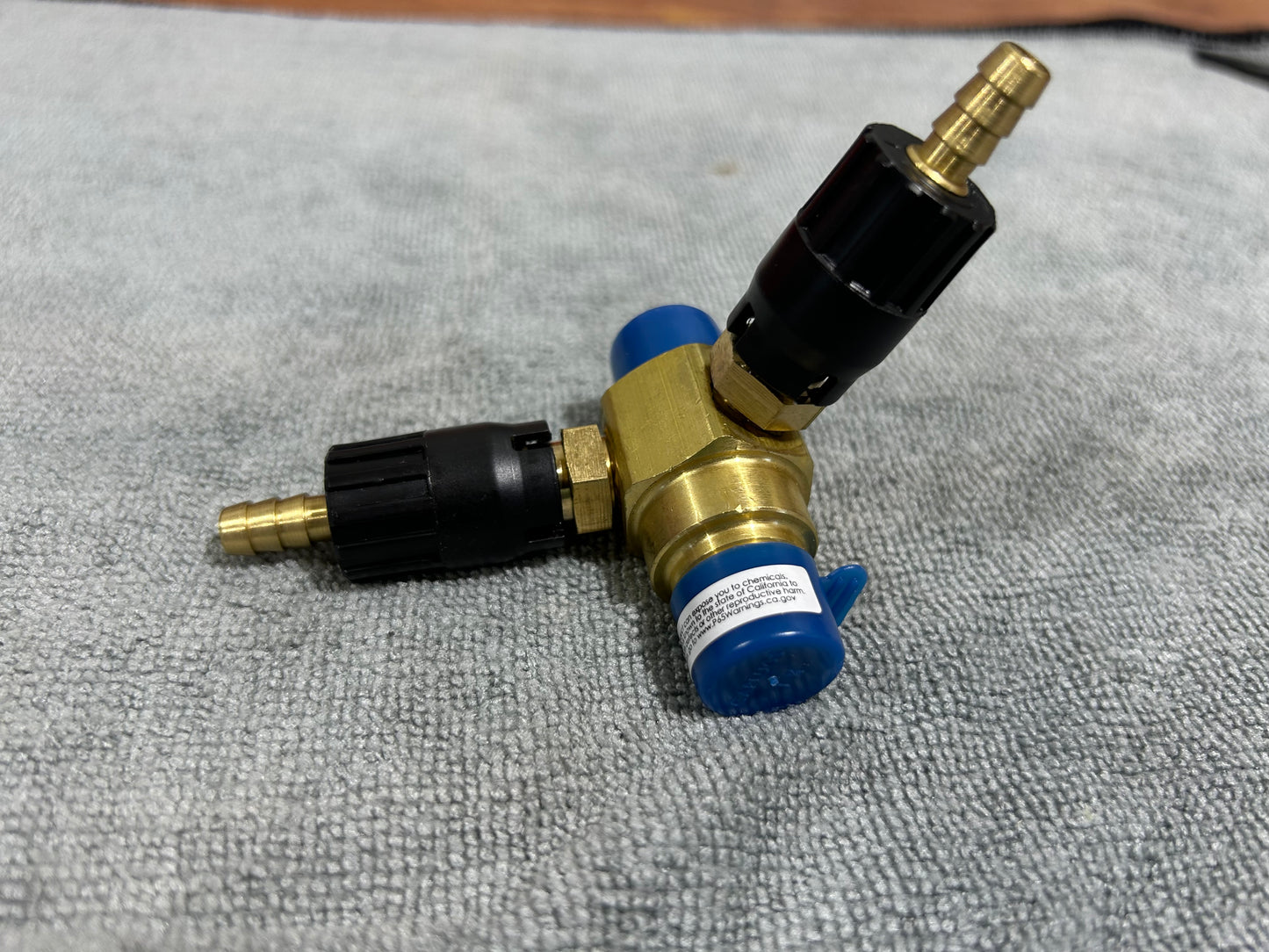 Dual downstream injector